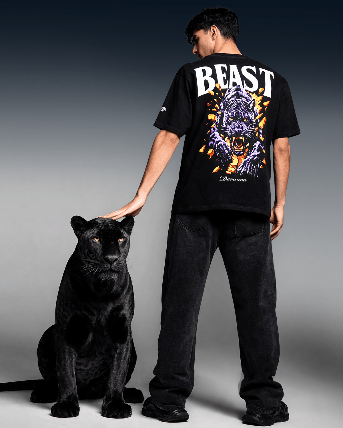 BLACK BEAST GRAPHIC T-SHIRT - DEVAORA