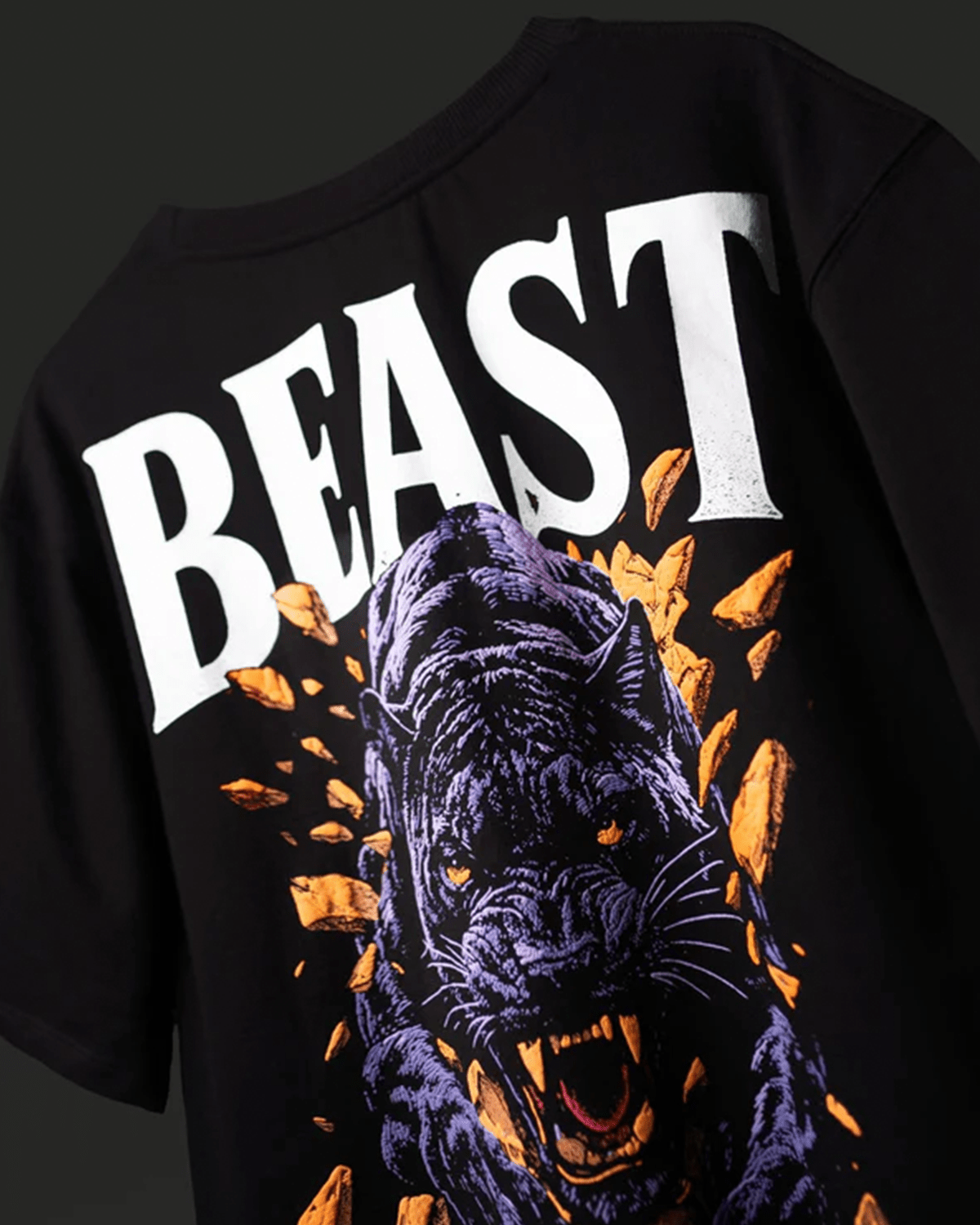 BLACK BEAST GRAPHIC T-SHIRT - DEVAORA