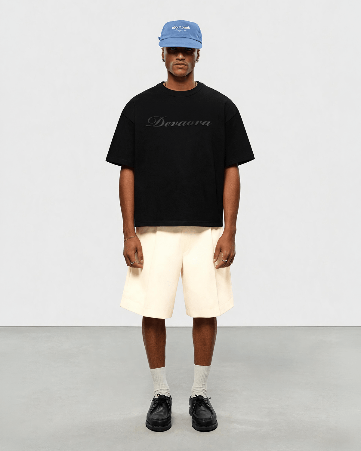 BLACK STANDARD OVERSIZED T-SHIRT - DEVAORA