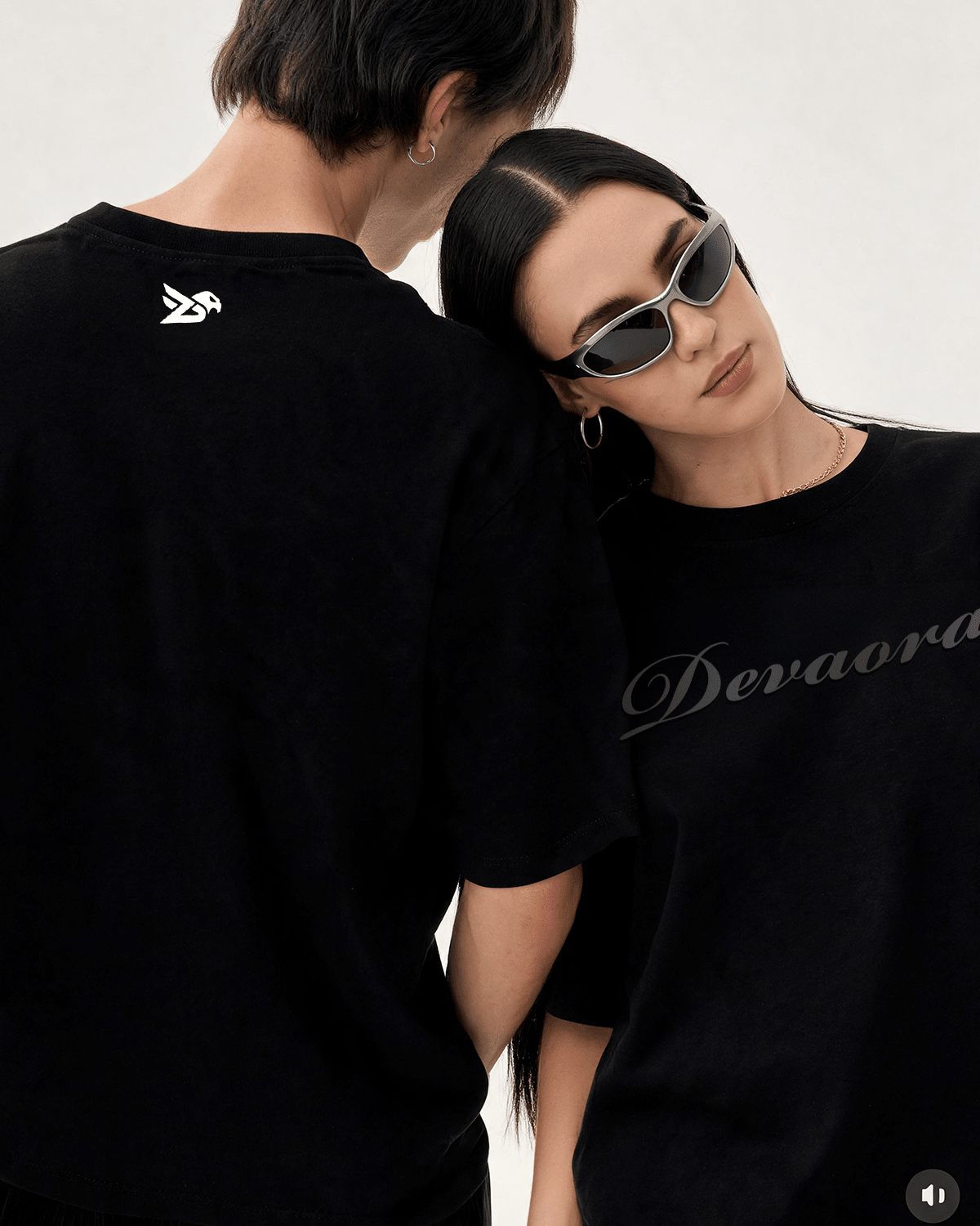 BLACK STANDARD OVERSIZED T-SHIRT - DEVAORA