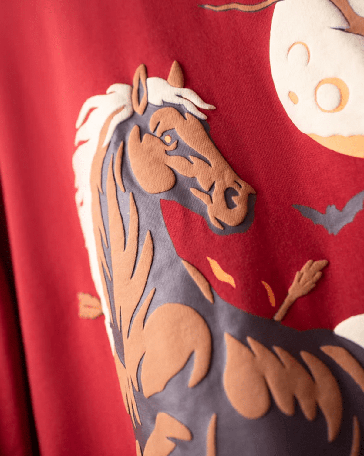 RED MOONFIRE HORSE T-SHIRT - DEVAORA